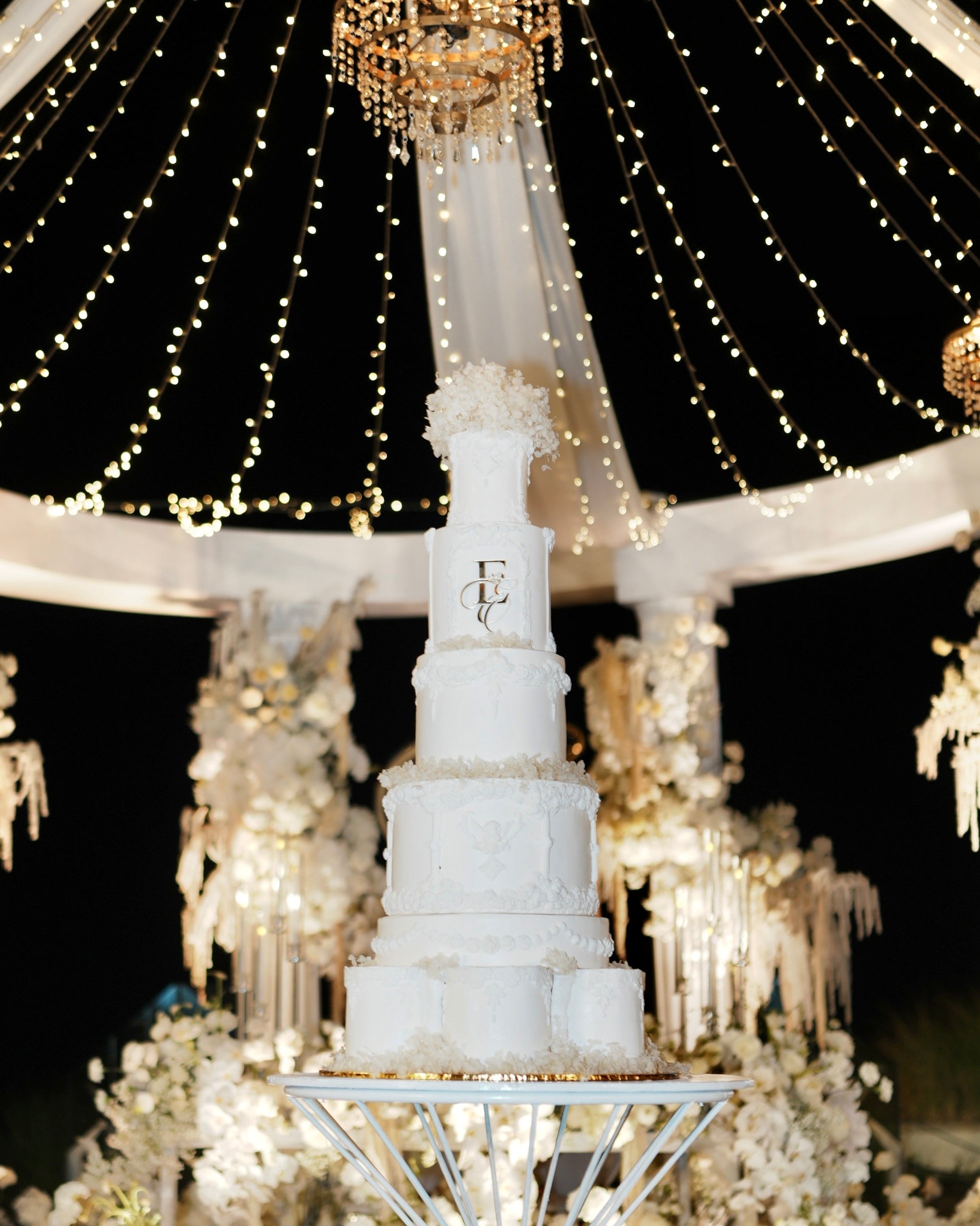 Destination Wedding Cake in Bali: Flying In to Create a Special Cake for Our Customer