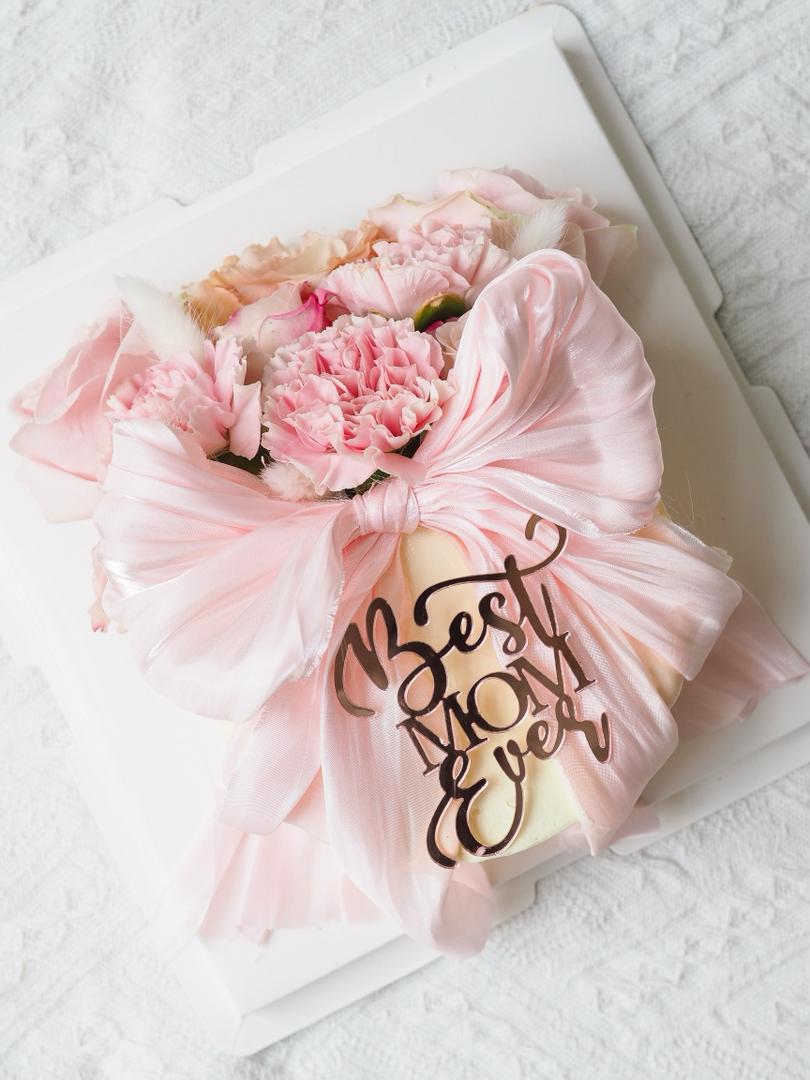 Pink Petal Wrap | Mother’s Day Mini Cake