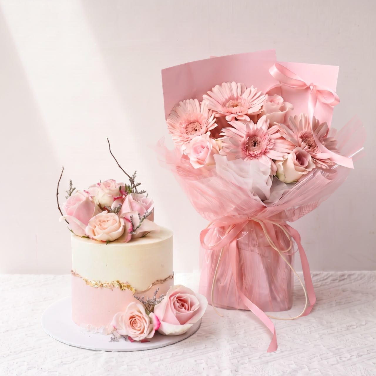 Darling Syl Set | Pink Floral Cake & Flower Bouquet