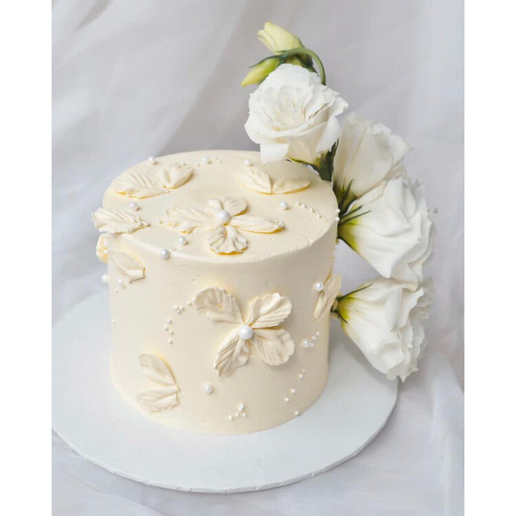 Aurelia Cake | Fresh White Floral