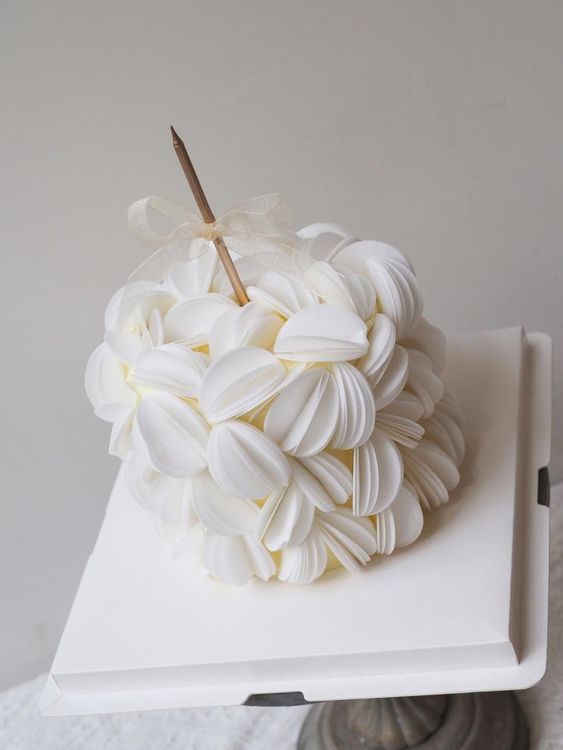 Mystic Wafer Cake | Elegant Female Cake