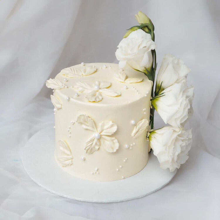 Aurelia Cake | Fresh White Floral