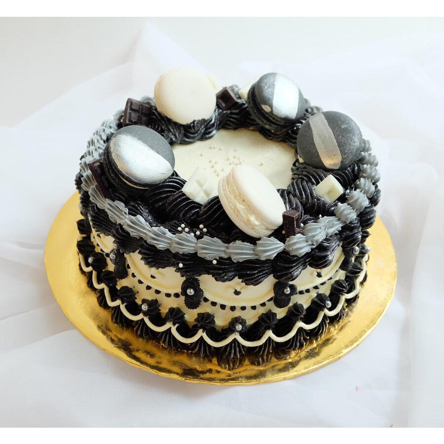 Franklin Cake | Black White Macaroon Birthday Cake