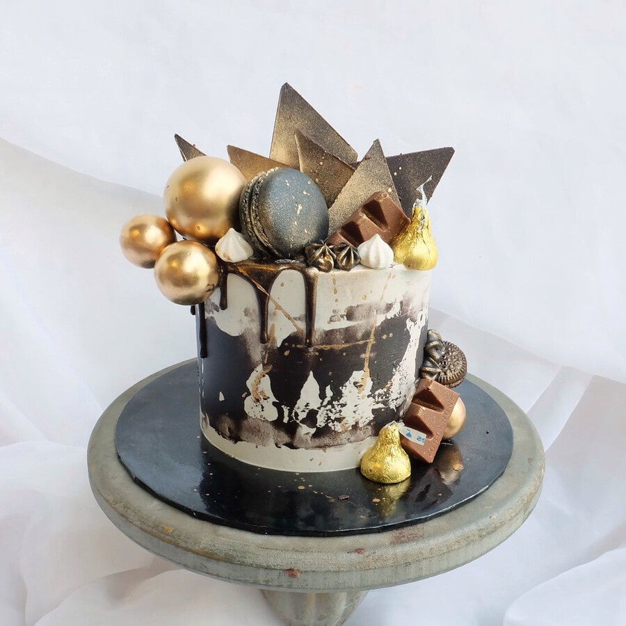 Austin Cake | Black Gold Theme
