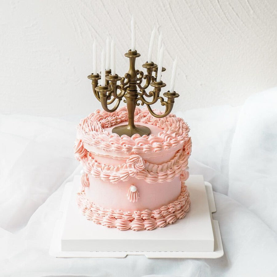 Beatrice Cake | Chandelier Vintage Birthday Cake