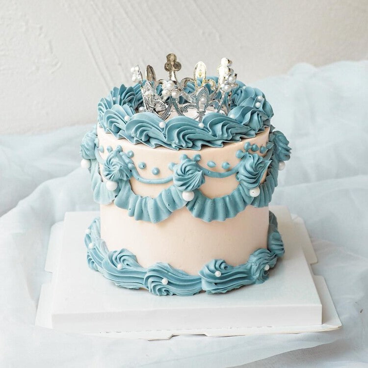 Edith Cake | Crown Birthday Cake