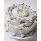 Alice Cake | Vintage Piping with Crown