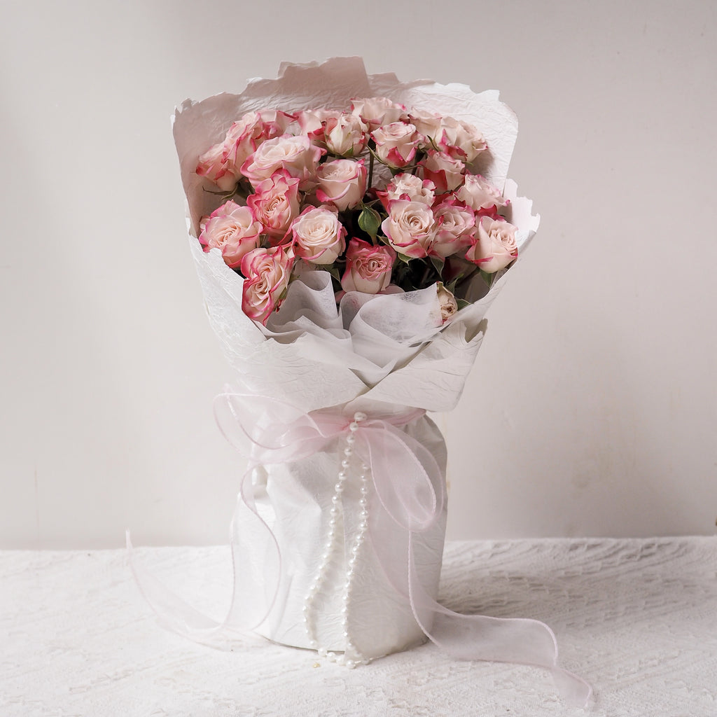 Romantic Camille | Rose Spray Bouquet