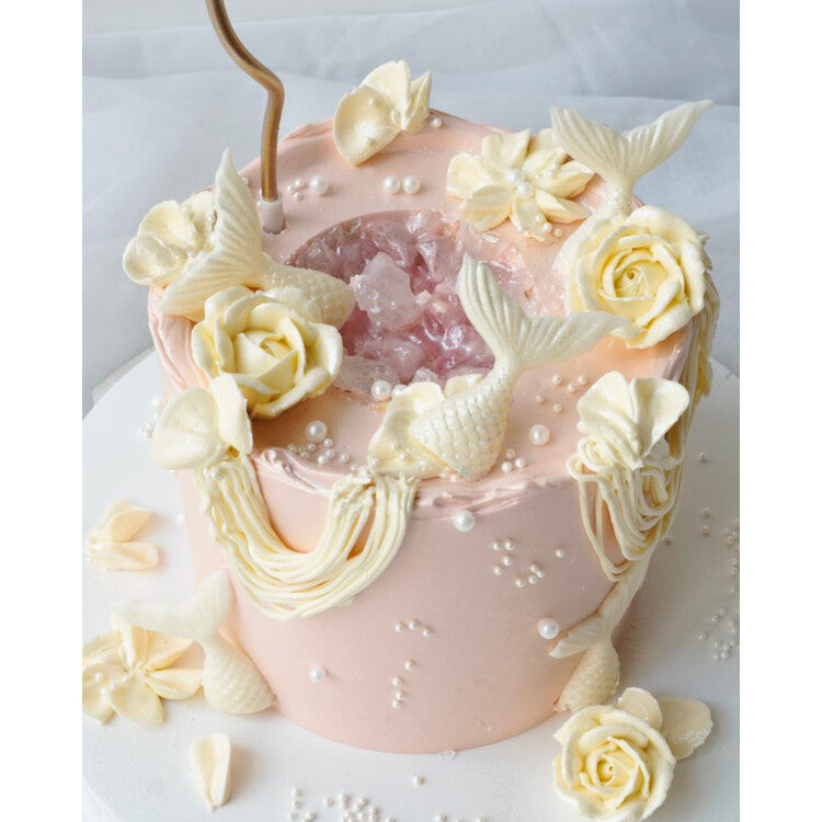 Coraline Cake | Pink Buttercream Piping
