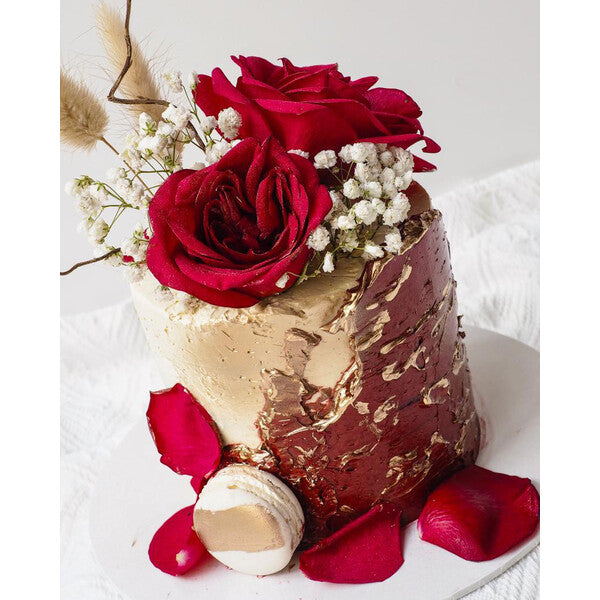 Dakota Cake | Classic Red Rose