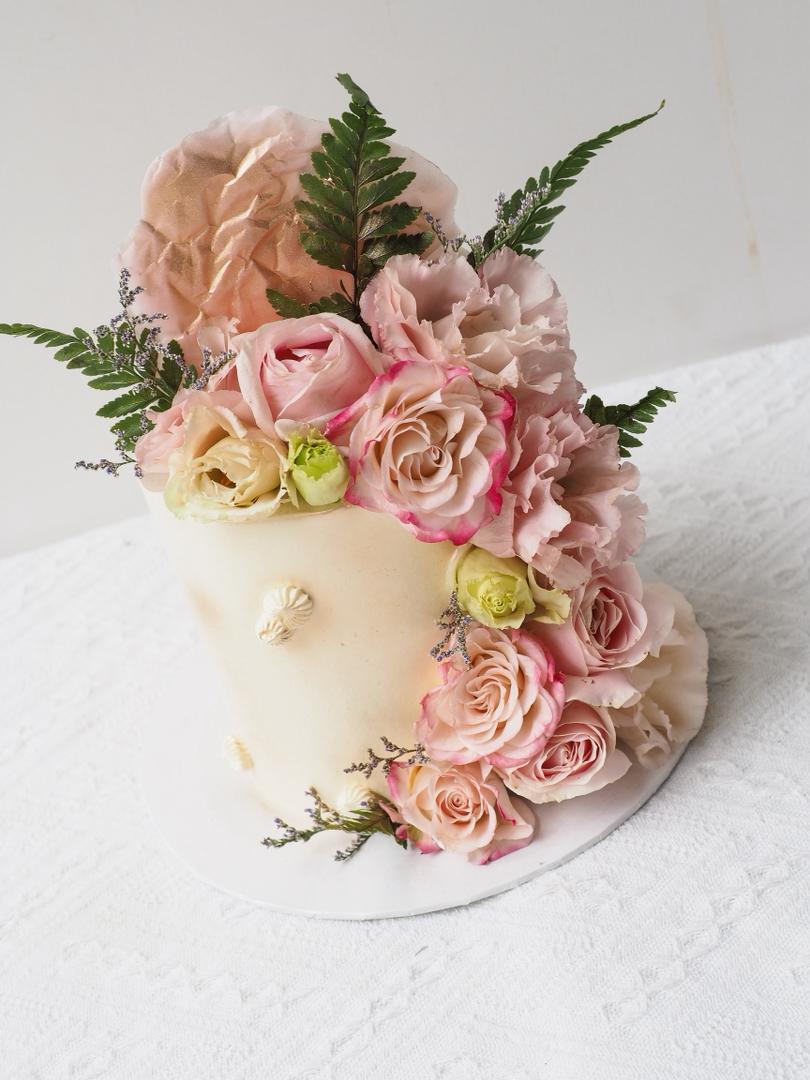 Ivy Cake | Elegant Floral Birthday Cake