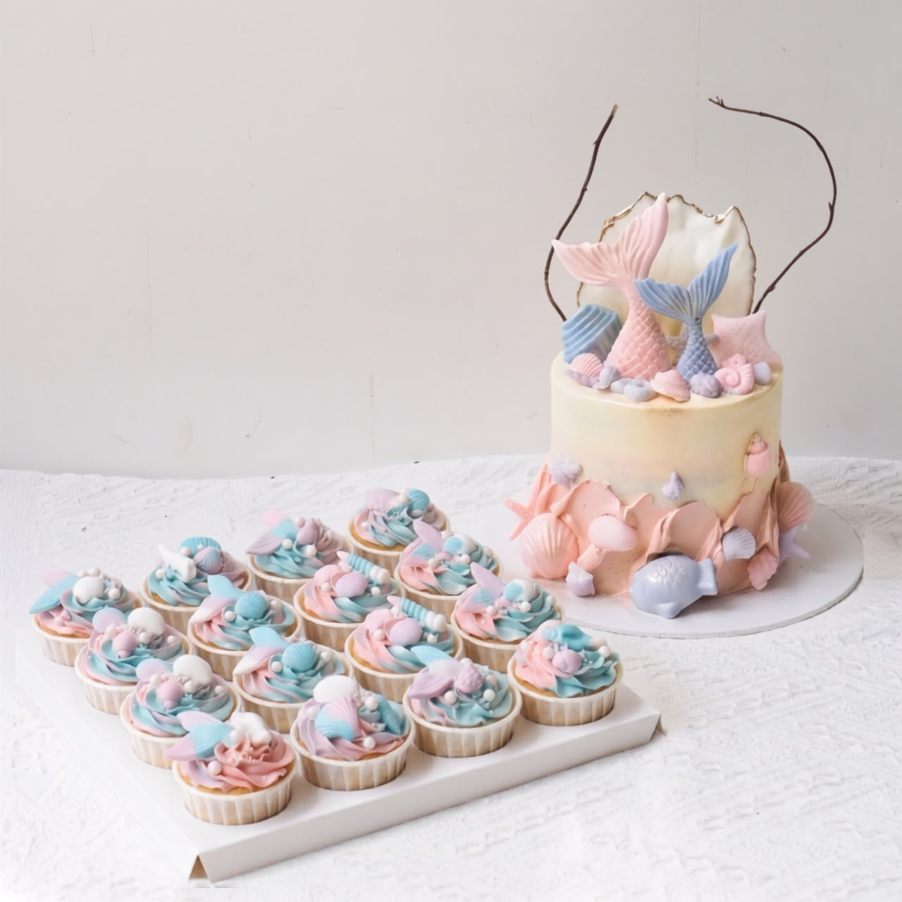 Mermaid Dream Set | Mermaid Cake & Cupcake Set