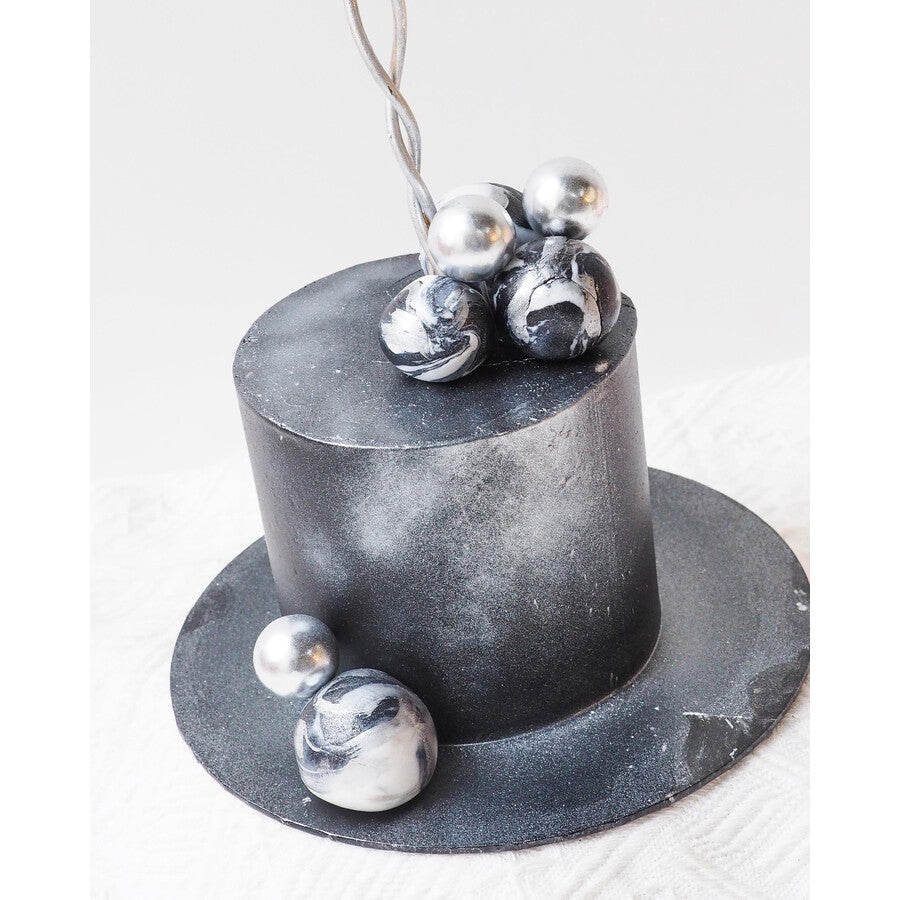 Ezra Cake | Monochrome Silver