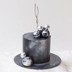 Ezra Cake | Monochrome Silver
