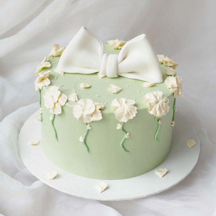 Delphine Cake | Garden with Bow Cake