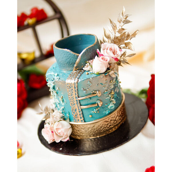 Lunar Elegance Cake | Vintage Cheongsam Cake