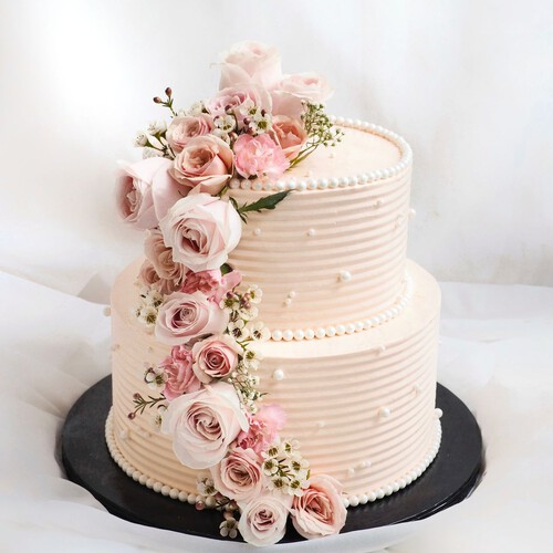 Sugar Pearls Wedding Cake -   Wedding cake pearls, Fake wedding  cakes, Pearl cake
