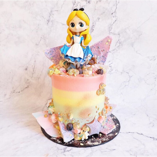 Alice in Wonderland Cake – Sweet Passion Cakery